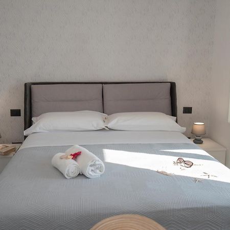 La Dolce Vita Rooms Procida Exterior photo