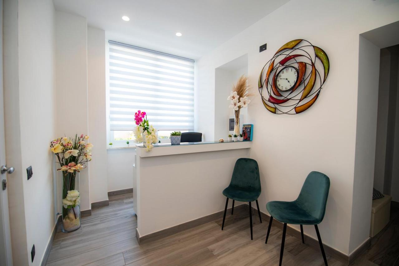La Dolce Vita Rooms Procida Exterior photo