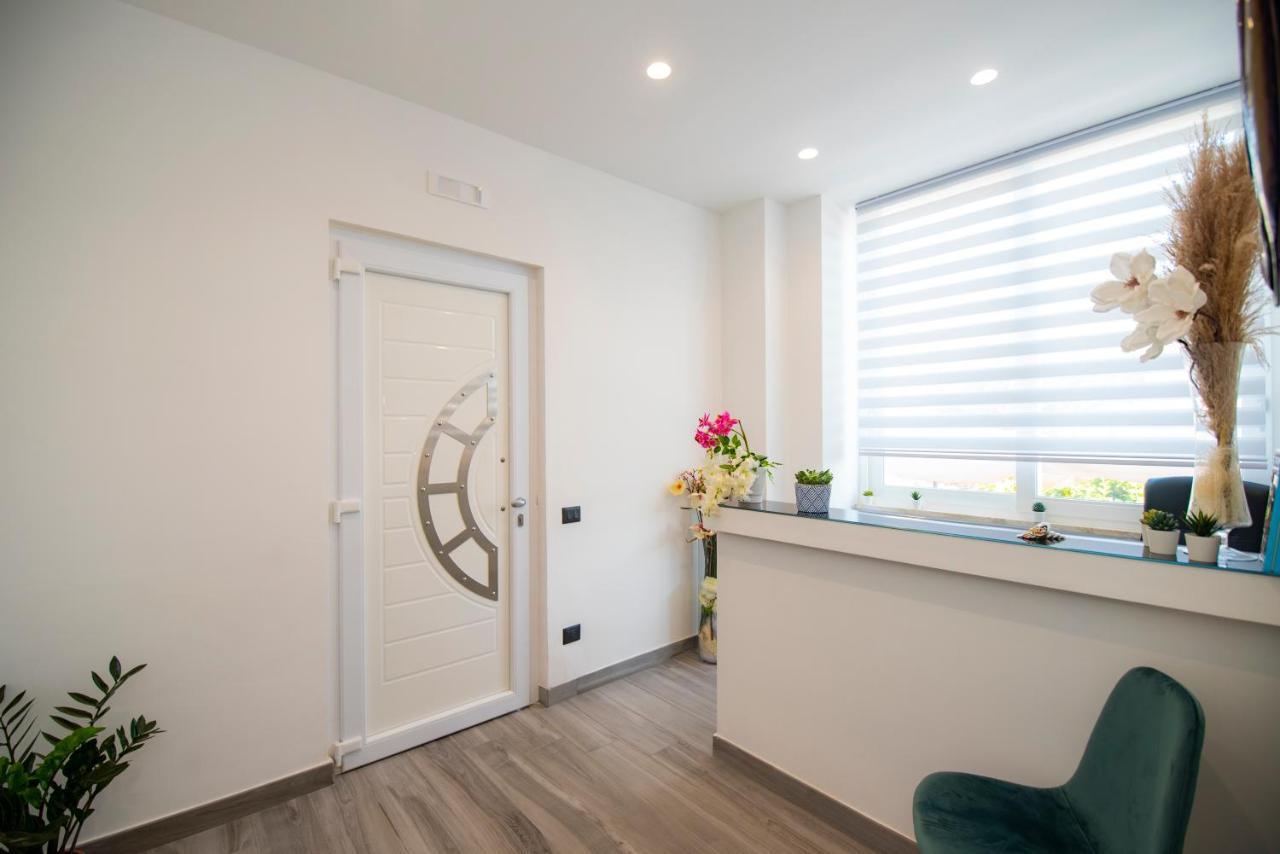 La Dolce Vita Rooms Procida Exterior photo