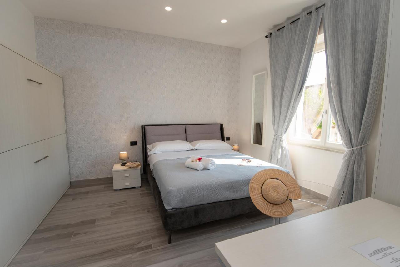 La Dolce Vita Rooms Procida Exterior photo