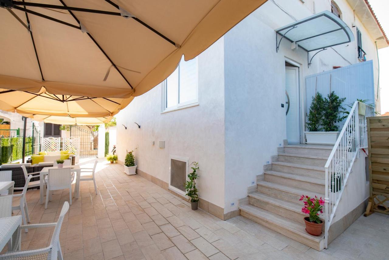 La Dolce Vita Rooms Procida Exterior photo